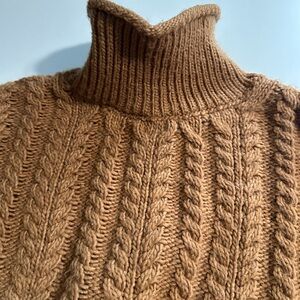 H&M Women's Turtleneck Sweater - Tan